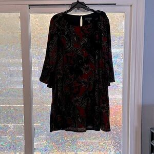 Jessica Howard Black and Red Paisley Dress